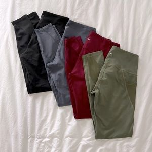 4 Old Navy Compression Leggings with Pockets